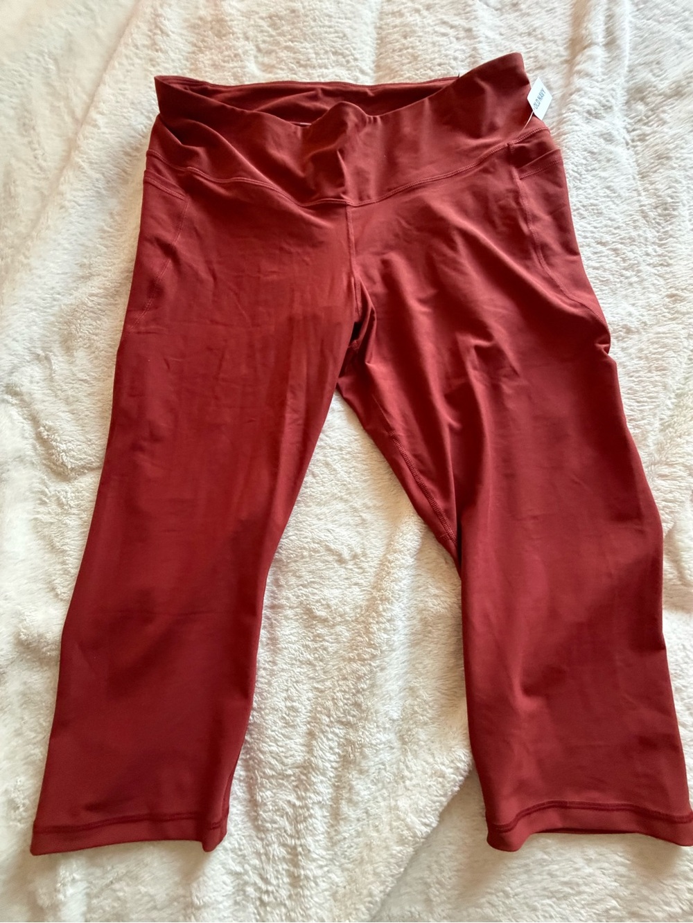 Old Navy Womens Rustic Red High Rise Powersoft Go-Dry  Leggings